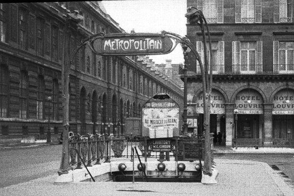 [Palais-Royale mtro station]