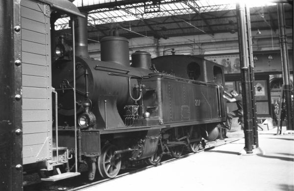 [Tank engine at Lucerne]